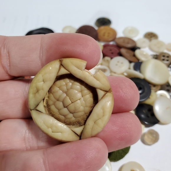 Vtg small lot of Buttons granny's drawer button collection crafting buttons - Picture 3 of 10